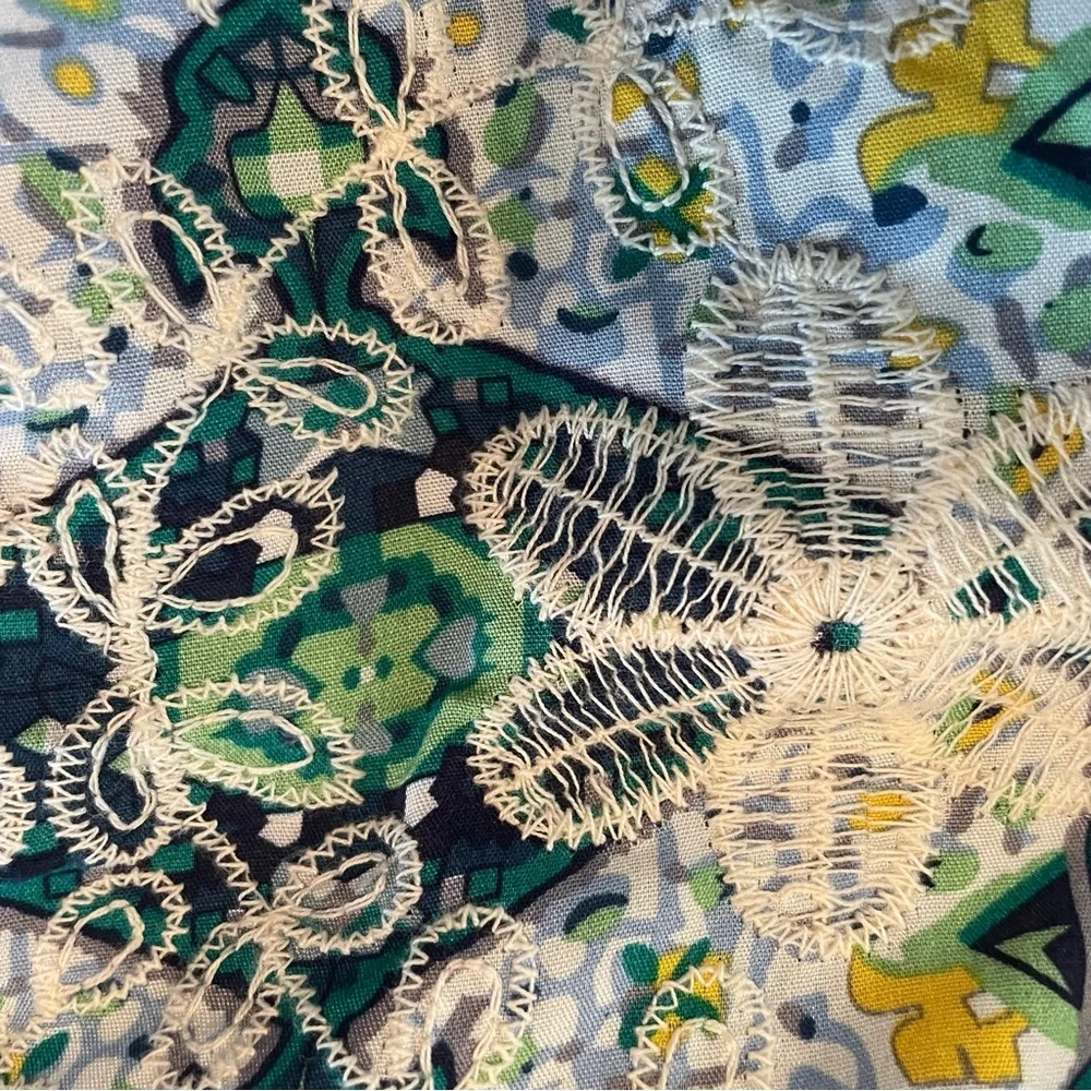 Solitaire Embroidered Bohemian Tunic! 3/4 Sleeve! Lace trim! Like new! Medium - Picture 8 of 13